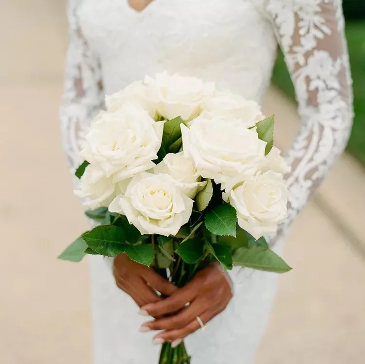 bridal bouquet 101 (@) bridal bouquet 101 (@)