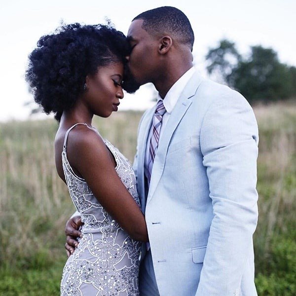 The Forehead Kiss – Protection and Care Soft, gentle, and full of sincerity, a forehead kiss symbolizes protection, respect, and emotional intimacy. It often communicates love that goes beyond attraction — the kind that brings comfort and reassurance.